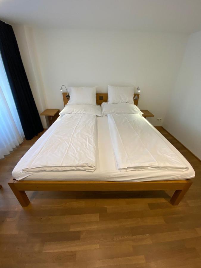 Hotel Lestelle - Self Check-In Люцерн Екстериор снимка