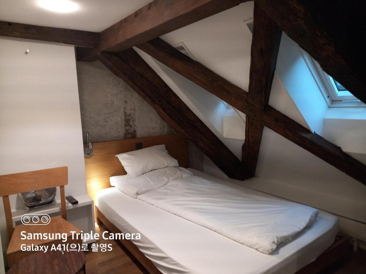 Hotel Lestelle - Self Check-In Люцерн Екстериор снимка